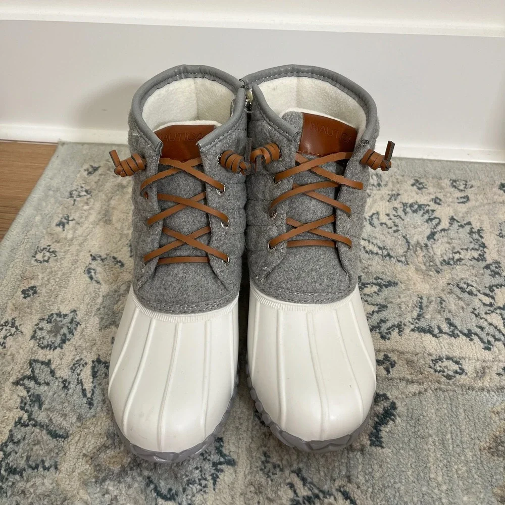 Nautica Wooley Womens Quilted Duck‎ Boots White Grey Size 7 Duck Boots
